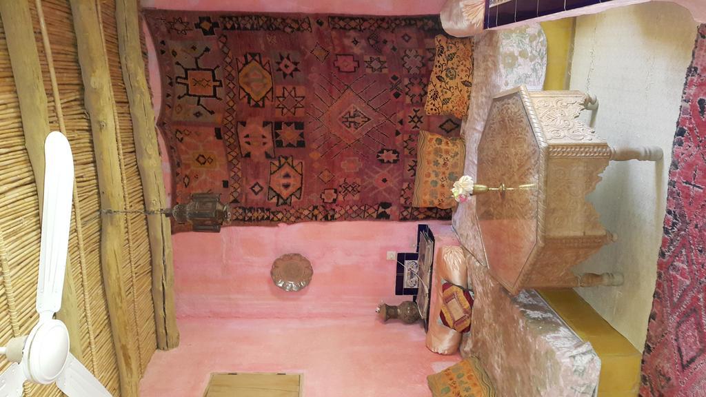 Auberge Chez Julia Мерзуга Екстер'єр фото